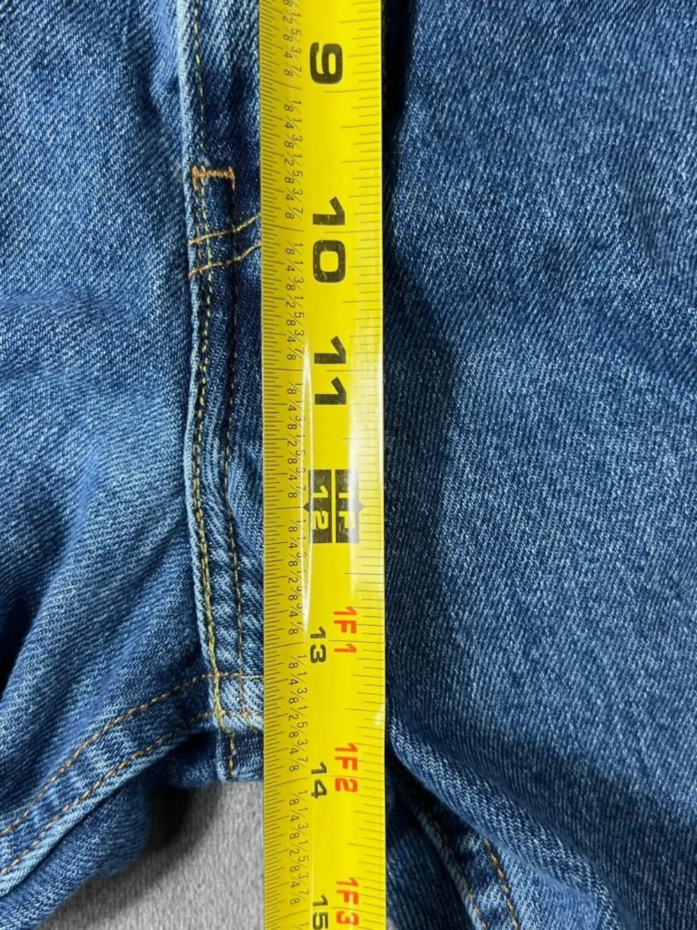 Share Levis 550 Jeans Mens 40x32 Blue Medium Wash Denim Relaxed Fit Tapered Leg